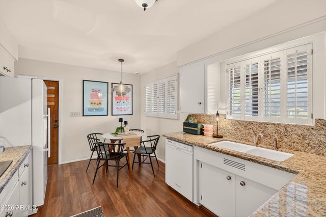 5910 E EDGEMONT Avenue, Scottsdale, AZ 85257