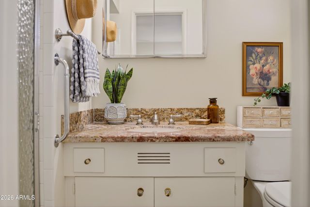 5910 E EDGEMONT Avenue, Scottsdale, AZ 85257