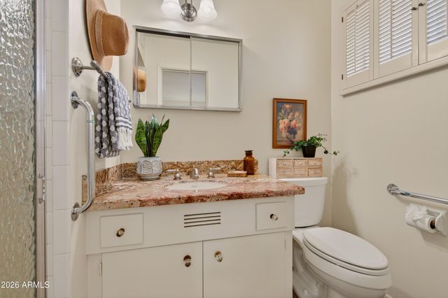 5910 E EDGEMONT Avenue, Scottsdale, AZ 85257