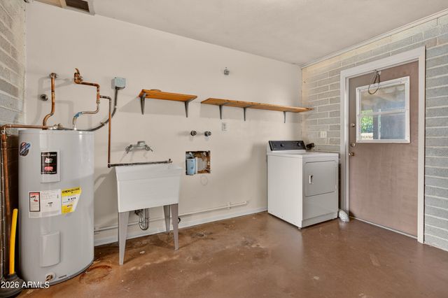 5910 E EDGEMONT Avenue, Scottsdale, AZ 85257