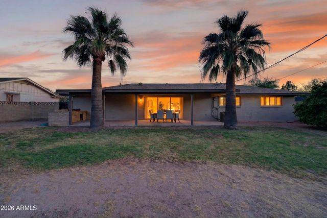 5910 E EDGEMONT Avenue, Scottsdale, AZ 85257