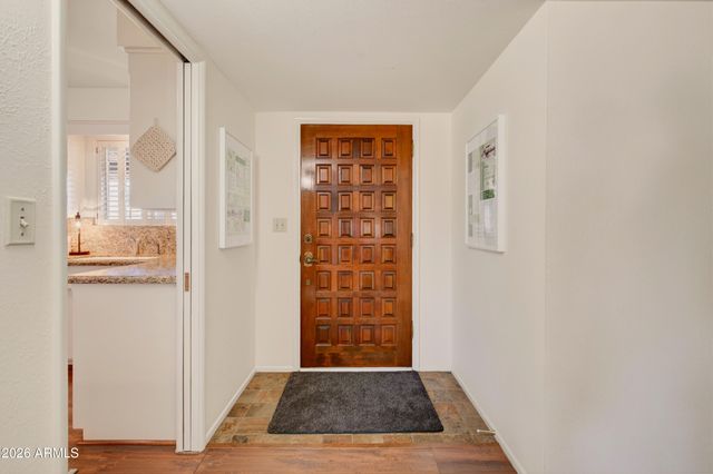 5910 E EDGEMONT Avenue, Scottsdale, AZ 85257