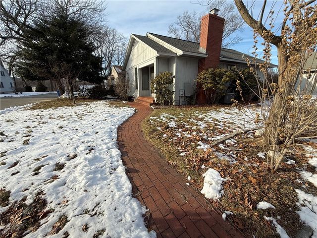 27 Shean Street, Cranston, RI 02920