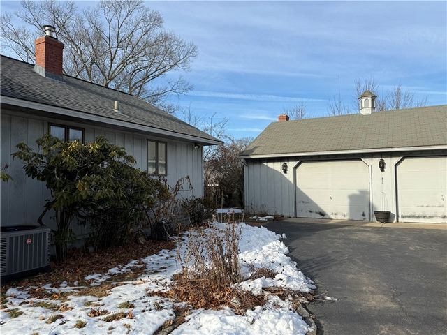 27 Shean Street, Cranston, RI 02920