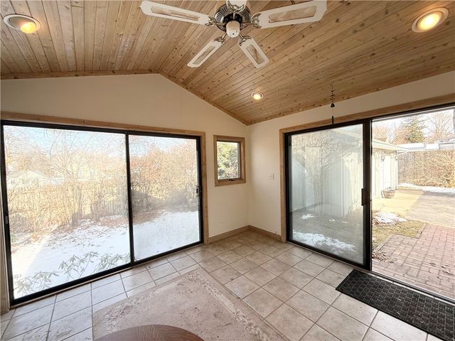 27 Shean Street, Cranston, RI 02920