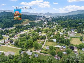 102 Celo Street, Burnsville, NC 28714