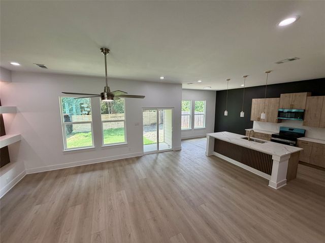 2823 Curvilinear Court, Dallas, TX 75227