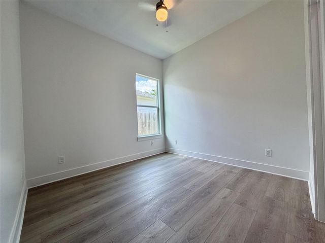 2823 Curvilinear Court, Dallas, TX 75227