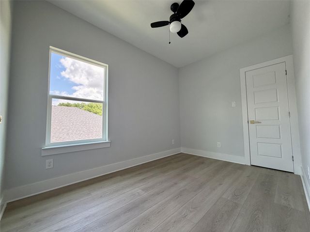 2823 Curvilinear Court, Dallas, TX 75227