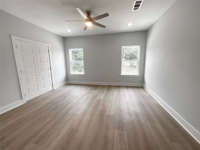 2823 Curvilinear Court, Dallas, TX 75227