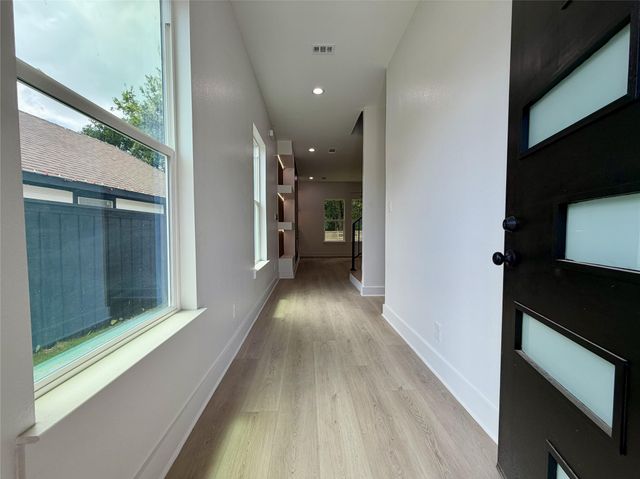 2823 Curvilinear Court, Dallas, TX 75227