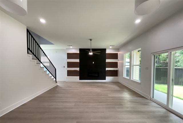 2823 Curvilinear Court, Dallas, TX 75227