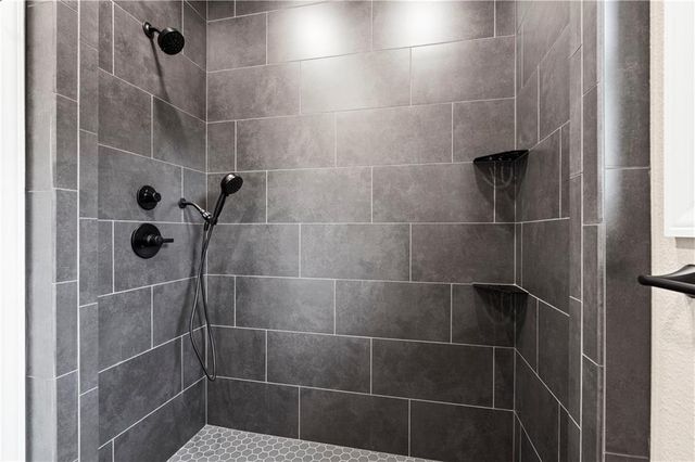 26696 235th Street, Mclouth, KS 66054