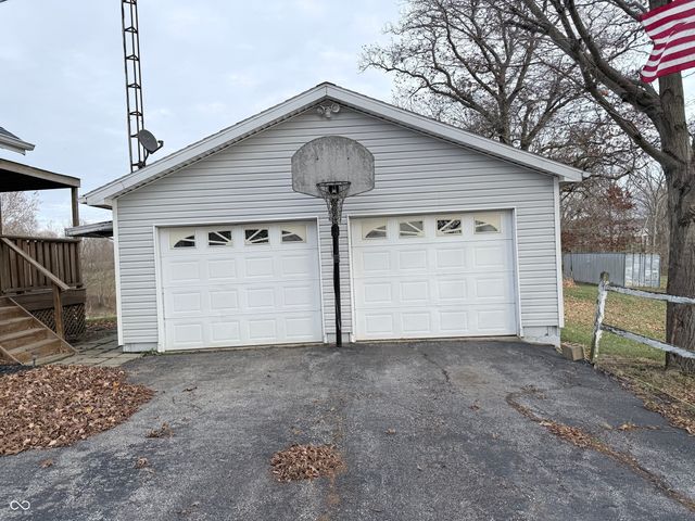 7116 S County Rd 850 W, Glenwood, IN 46133