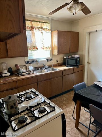 10601 Everton Avenue, Cleveland, OH 44108