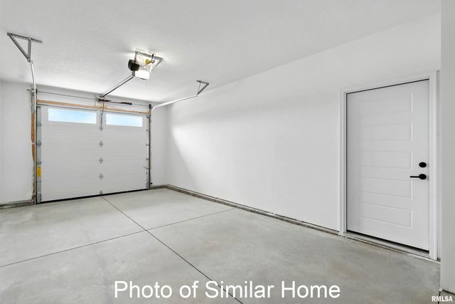 547 N 4TH Avenue, Eldridge, IA 52748