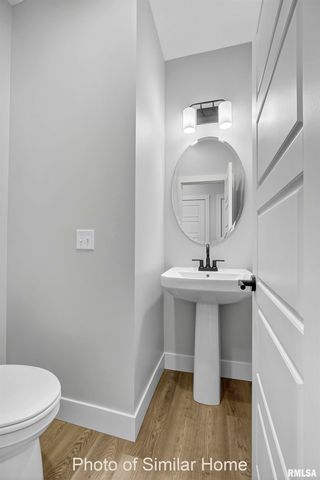 547 N 4TH Avenue, Eldridge, IA 52748