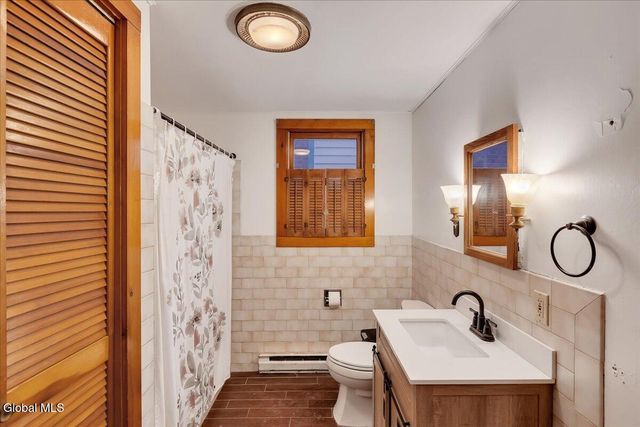 4 Harris Avenue, Albany, NY 12208