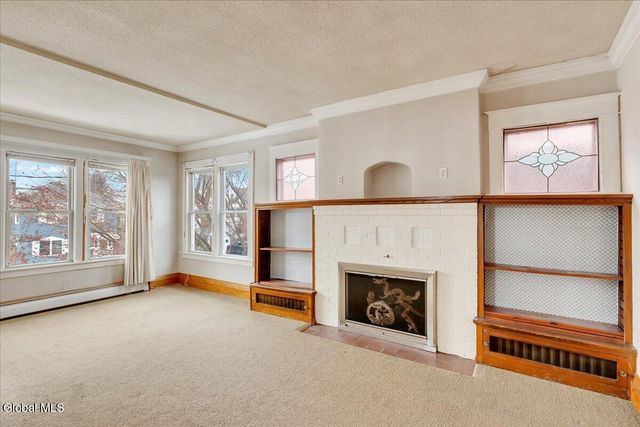 4 Harris Avenue, Albany, NY 12208