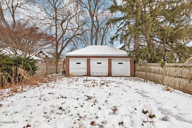 4 Harris Avenue, Albany, NY 12208