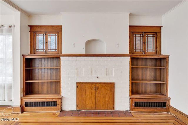 4 Harris Avenue, Albany, NY 12208