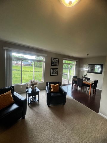 29459 Woodpark Circle, Warren, MI 48092