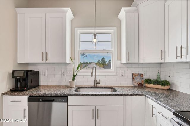 4049 Silver Lane, West End, NC 27376