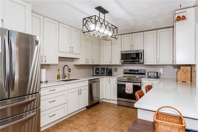 306 Scott Drive, Englewood, OH 45322
