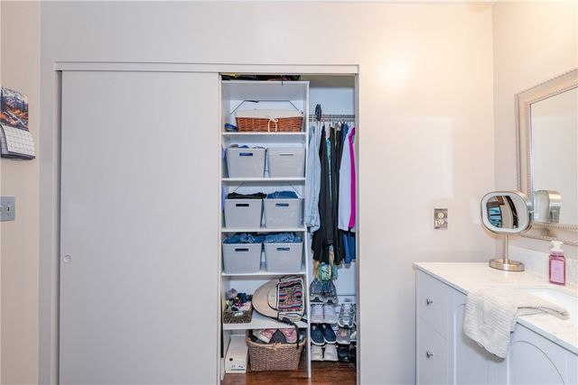 306 Scott Drive, Englewood, OH 45322
