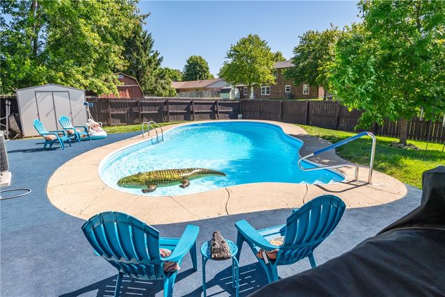 306 Scott Drive, Englewood, OH 45322