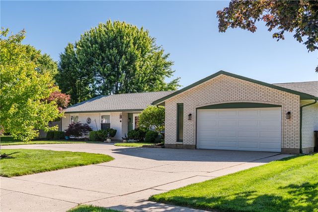 306 Scott Drive, Englewood, OH 45322