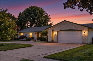 306 Scott Drive, Englewood, OH 45322