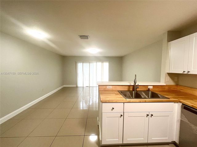 3028 SW 129th Ter 120, Miramar, FL 33027