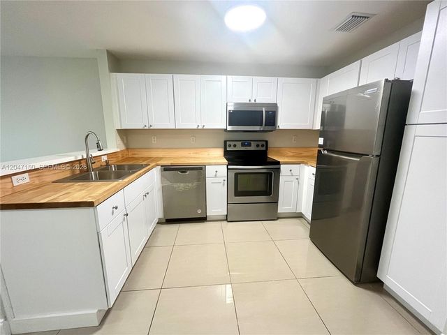 3028 SW 129th Ter 120, Miramar, FL 33027