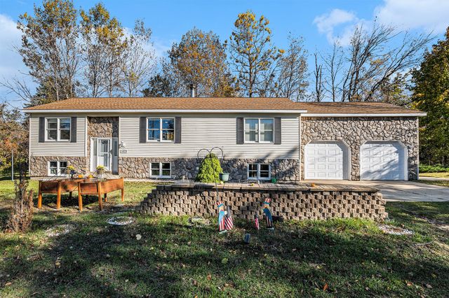 1021 Orchard Avenue, Casco Twp, MI 49090