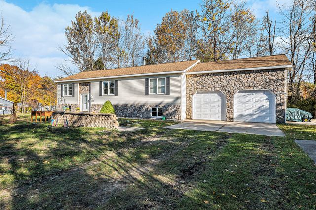 1021 Orchard Avenue, Casco Twp, MI 49090