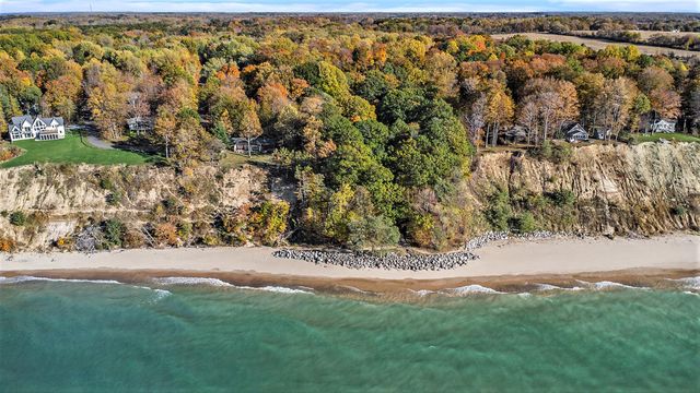 1021 Orchard Avenue, Casco Twp, MI 49090