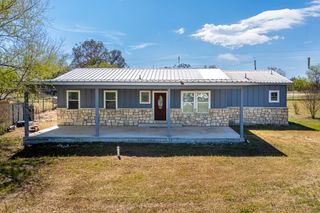 255 Thompson RD, Dale, TX 78616