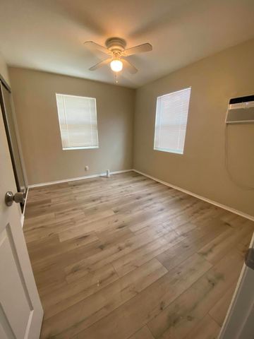 115 NE 2nd Street 2, Fort Lauderdale, FL 33301