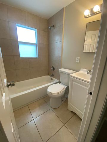115 NE 2nd Street 2, Fort Lauderdale, FL 33301