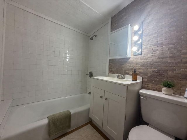19 N MARY STREET, Eustis, FL 32726