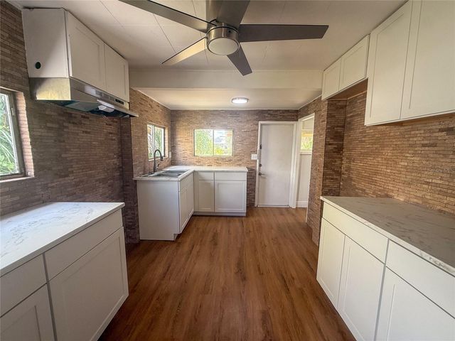 19 N MARY STREET, Eustis, FL 32726