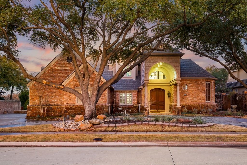 1704 Cliffview Drive, Plano, TX 75093