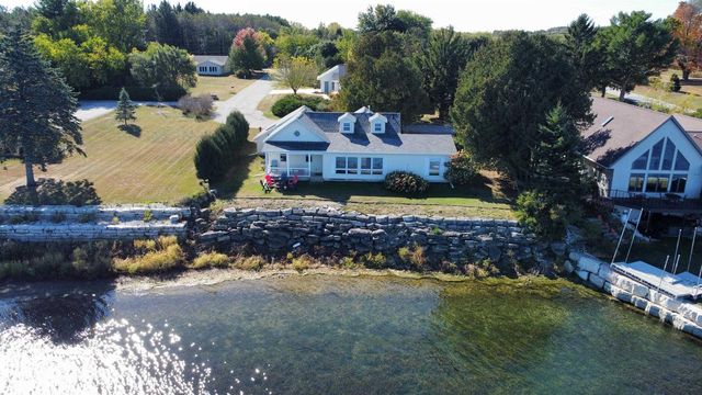 853 CIRCLE RIDGE CIRCLE, Sturgeon Bay, WI 54235