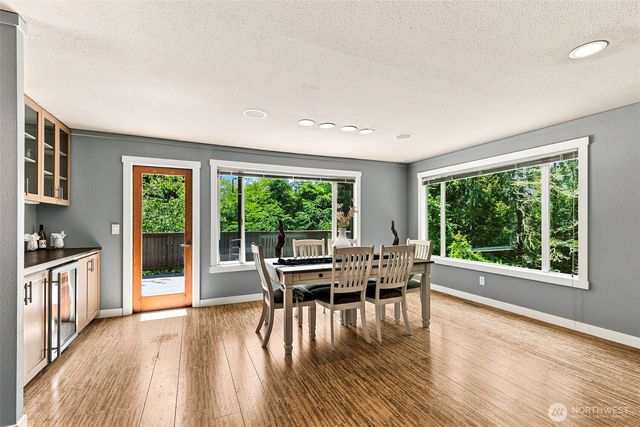 9375 NE Eric Avenue, Bainbridge Island, WA 98110