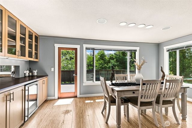 9375 NE Eric Avenue, Bainbridge Island, WA 98110