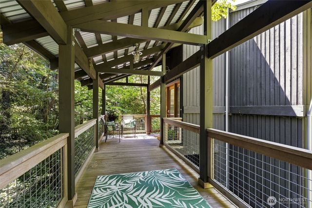 9375 NE Eric Avenue, Bainbridge Island, WA 98110