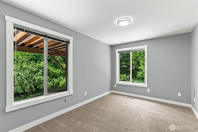 9375 NE Eric Avenue, Bainbridge Island, WA 98110