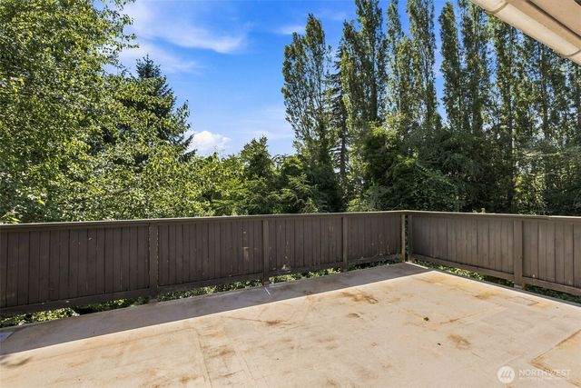 9375 NE Eric Avenue, Bainbridge Island, WA 98110