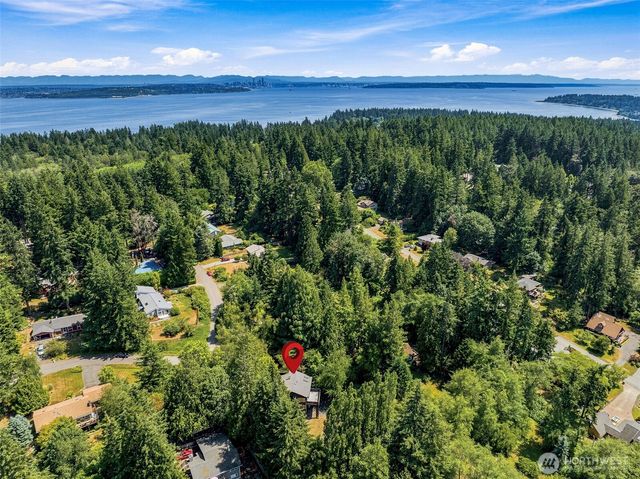 9375 NE Eric Avenue, Bainbridge Island, WA 98110